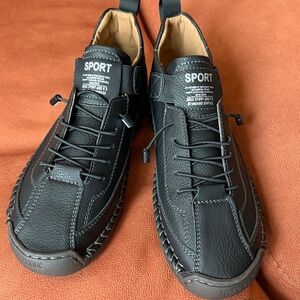 Wright & Mason Black Leather Women's Sneakers size 7.5.